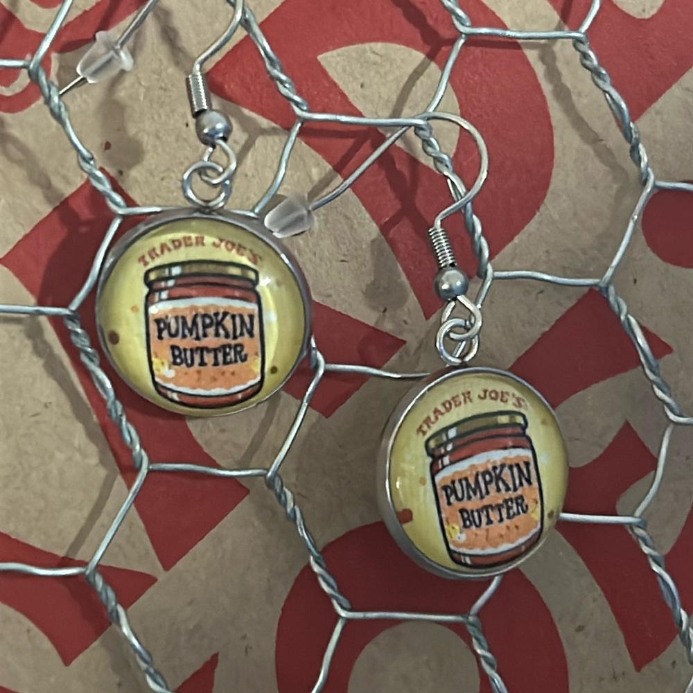 Trader Joe’s earrings 16mm pumpkin butter